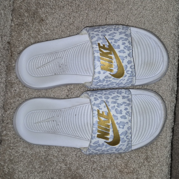 Nike Women's Victori One Slide Size 5 - Picture 1 of 3